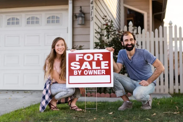 Property investment in Queensland - couple selling house with for sale sign